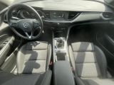 Opel Insignia bei Sportwagen.expert - Abbildung (5 / 15)