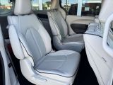 Chrysler Pacifica bei Sportwagen.expert - Abbildung (14 / 15) Chrysler Pacifica bei Sportwagen.expert - Abbildung (14 / 15)