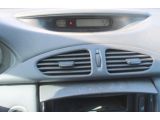 Renault Laguna II bei Sportwagen.expert - Abbildung (13 / 15)