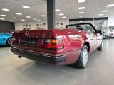 Mercedes-Benz 300 bei Sportwagen.expert - Abbildung (11 / 15) Mercedes-Benz 300 bei Sportwagen.expert - Abbildung (11 / 15)