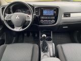 Mitsubishi Outlander bei Sportwagen.expert - Abbildung (8 / 15)