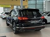 VW Touareg bei Sportwagen.expert - Abbildung (7 / 15)