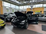 Porsche Cayenne bei Sportwagen.expert - Abbildung (2 / 15)