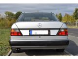 Mercedes-Benz E-Klasse bei Sportwagen.expert - Abbildung (6 / 10)