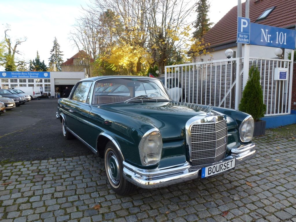 Mercedes-Benz 280 bei Sportwagen.expert - Hauptabbildung Mercedes-Benz 280 bei Sportwagen.expert - Hauptabbildung