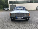 Mercedes-Benz 230 bei Sportwagen.expert - Abbildung (2 / 15)