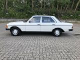 Mercedes-Benz 230 bei Sportwagen.expert - Abbildung (9 / 15)