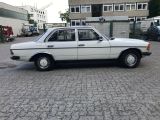 Mercedes-Benz 230 bei Sportwagen.expert - Abbildung (4 / 15)