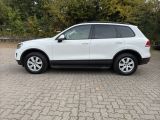 VW Touareg bei Sportwagen.expert - Abbildung (8 / 15)