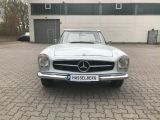 Mercedes-Benz 230 bei Sportwagen.expert - Abbildung (9 / 15)