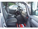 Opel Zafira bei Sportwagen.expert - Abbildung (8 / 15)