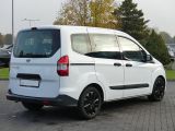 Ford Tourneo bei Sportwagen.expert - Abbildung (5 / 15)