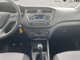 Hyundai i20 bei Sportwagen.expert - Abbildung (14 / 15)