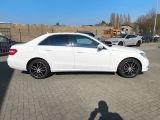 Mercedes-Benz E-Klasse bei Sportwagen.expert - Abbildung (4 / 15)
