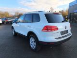 VW Touareg bei Sportwagen.expert - Abbildung (8 / 15)