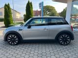 Mini Cooper bei Sportwagen.expert - Abbildung (9 / 15)