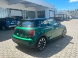 Mini Cooper bei Sportwagen.expert - Abbildung (6 / 15)