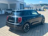 Mini Cooper bei Sportwagen.expert - Abbildung (9 / 15)