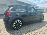 Mini Cooper bei Sportwagen.expert - Abbildung (7 / 15)