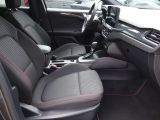 Ford Focus Turnier bei Sportwagen.expert - Abbildung (10 / 15)