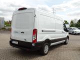 Ford Transit bei Sportwagen.expert - Abbildung (6 / 15)