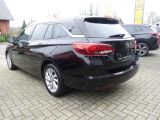 Opel Astra bei Sportwagen.expert - Abbildung (4 / 11)