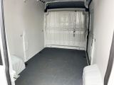 Opel Movano bei Sportwagen.expert - Abbildung (9 / 13)