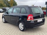 Opel Zafira bei Sportwagen.expert - Abbildung (8 / 15)