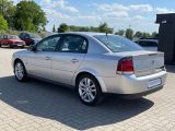Opel Vectra bei Sportwagen.expert - Abbildung (8 / 15)