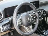 Mercedes-Benz A-Klasse bei Sportwagen.expert - Abbildung (14 / 15)