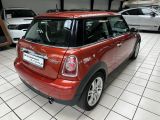 Mini Cooper bei Sportwagen.expert - Abbildung (8 / 15)