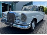 Mercedes-Benz 230 bei Sportwagen.expert - Abbildung (2 / 15)