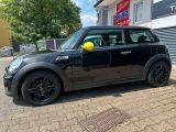 Mini One bei Sportwagen.expert - Abbildung (2 / 14)