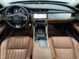 Jaguar XF bei Sportwagen.expert - Abbildung (3 / 10)