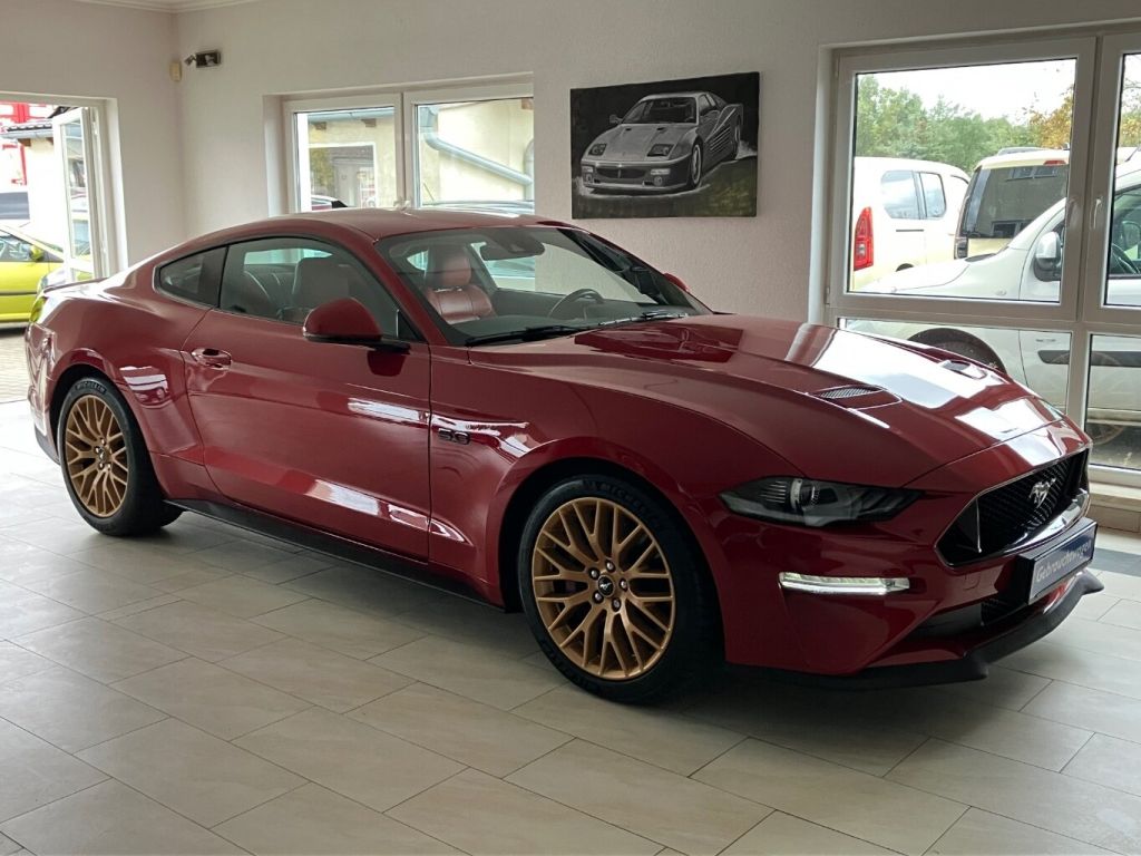 Ford Mustang bei Sportwagen.expert - Hauptabbildung Ford Mustang bei Sportwagen.expert - Hauptabbildung