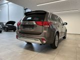 Mitsubishi Outlander bei Sportwagen.expert - Abbildung (4 / 14)