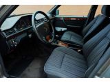 Mercedes-Benz 230 bei Sportwagen.expert - Abbildung (10 / 15)