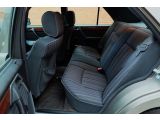 Mercedes-Benz 230 bei Sportwagen.expert - Abbildung (12 / 15)