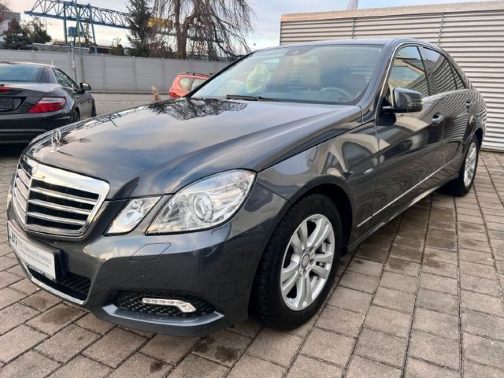 Mercedes-Benz E 250E CGI BlueEfficiency bei Sportwagen.expert - Hauptabbildung Mercedes-Benz E 250E CGI BlueEfficiency bei Sportwagen.expert - Hauptabbildung