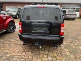 Dodge Nitro bei Sportwagen.expert - Abbildung (4 / 8)