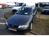 Opel Vectra bei Sportwagen.expert - Abbildung (4 / 13)