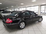 Mercedes-Benz E-Klasse bei Sportwagen.expert - Abbildung (9 / 10)