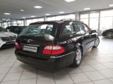Mercedes-Benz E-Klasse bei Sportwagen.expert - Abbildung (10 / 10)