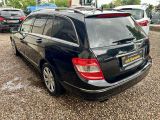 Mercedes-Benz C-Klasse bei Sportwagen.expert - Abbildung (10 / 15)