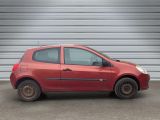 Renault Clio bei Sportwagen.expert - Abbildung (6 / 15)