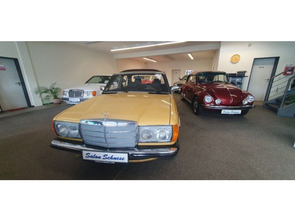 Mercedes-Benz 230 bei Sportwagen.expert - Hauptabbildung Mercedes-Benz 230 bei Sportwagen.expert - Hauptabbildung