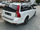 Volvo V50 bei Sportwagen.expert - Abbildung (5 / 15)