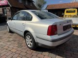 VW Passat bei Sportwagen.expert - Abbildung (2 / 15)