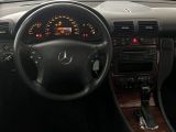 Mercedes-Benz C-Klasse bei Sportwagen.expert - Abbildung (11 / 15)