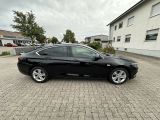 Opel Insignia bei Sportwagen.expert - Abbildung (4 / 14)